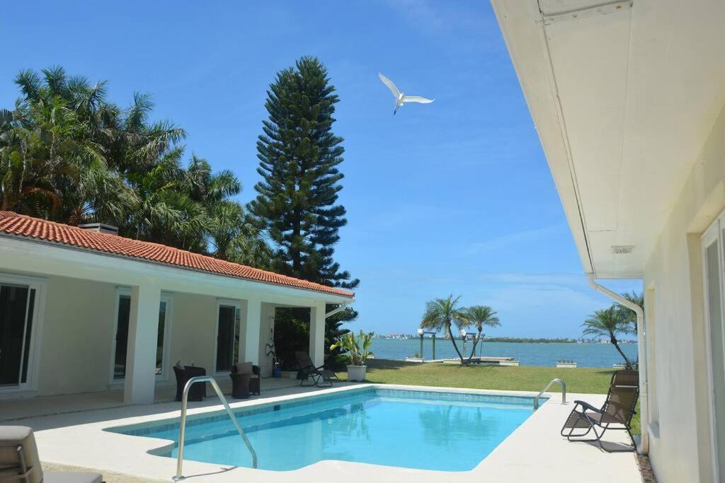 Perfecto'S Retreat- Luxury Cabin Villa St. Petersburg Esterno foto
